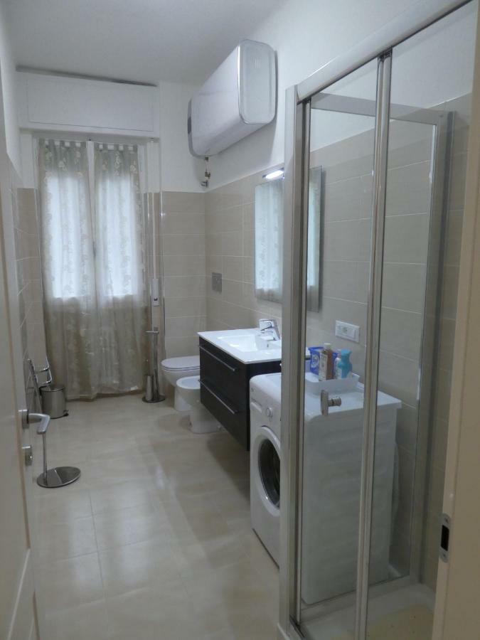 Isola Di Man Apartment Imperia Luaran gambar