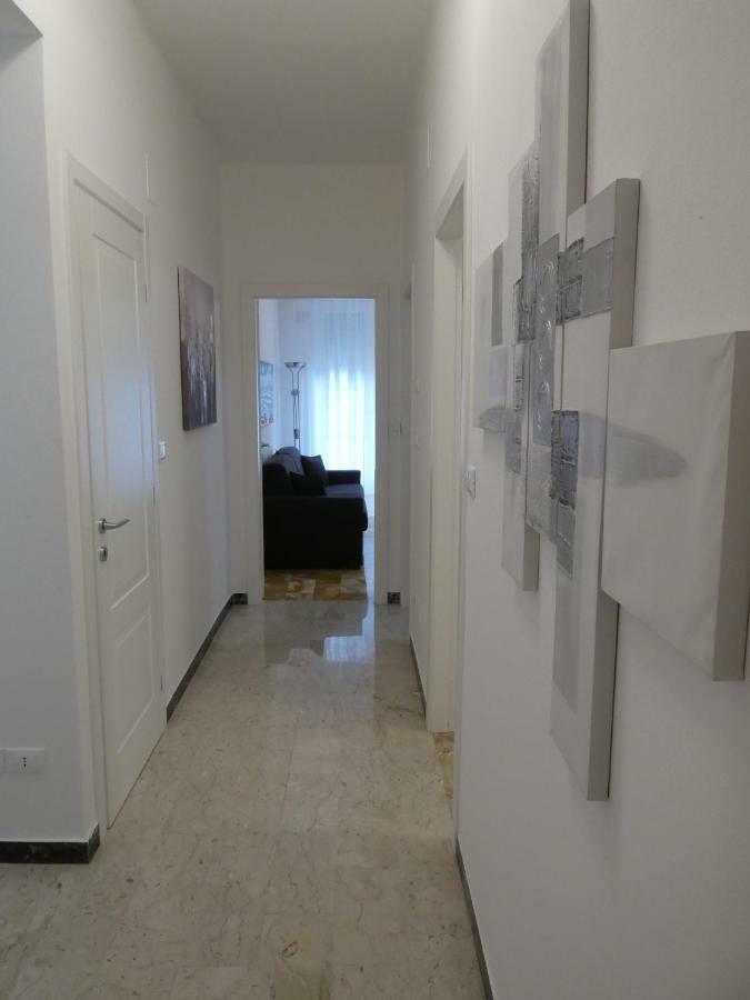 Isola Di Man Apartment Imperia Luaran gambar