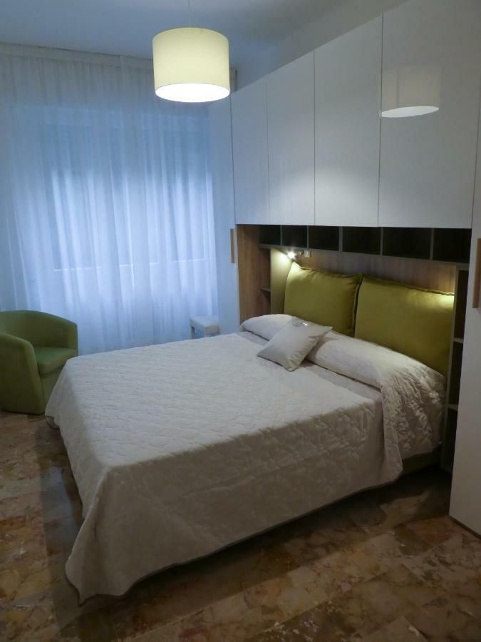 Isola Di Man Apartment Imperia Luaran gambar