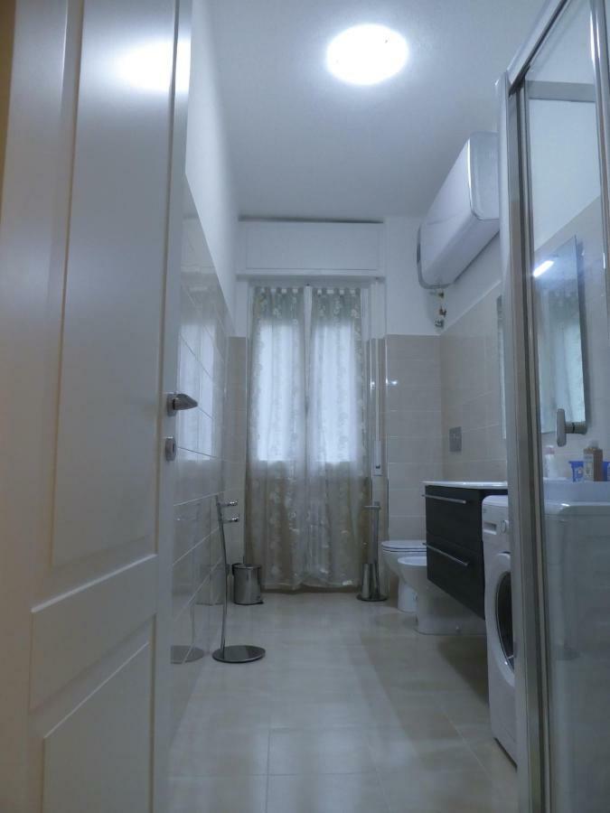 Isola Di Man Apartment Imperia Luaran gambar