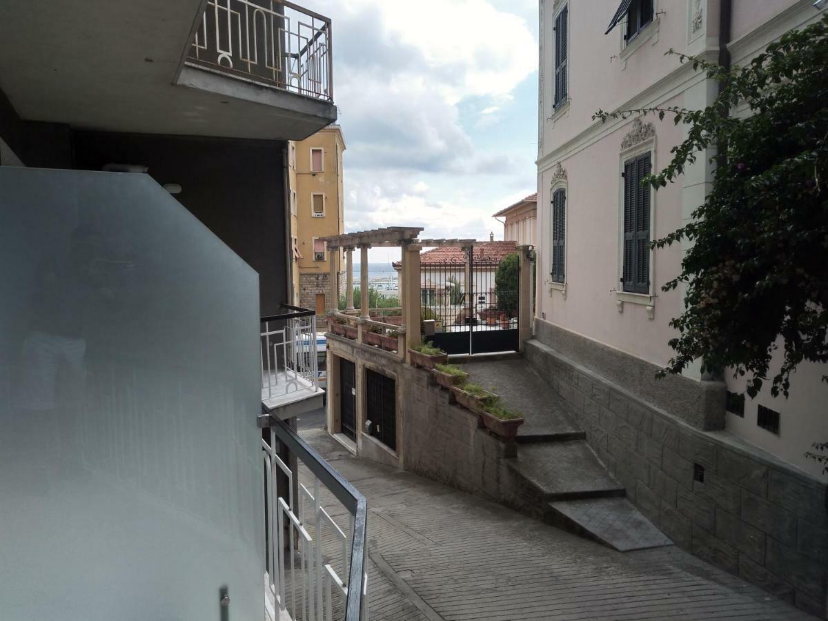 Isola Di Man Apartment Imperia Luaran gambar